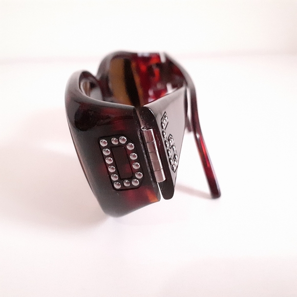 Dolce & Gabbana Tortoise Sunglasses with Signature Coach Case - Picture 7 of 11